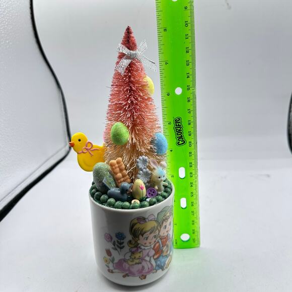 Easter Spring Multimedia Art Assemblage - Easter Tree and Kitsch - Picture 4 of 4